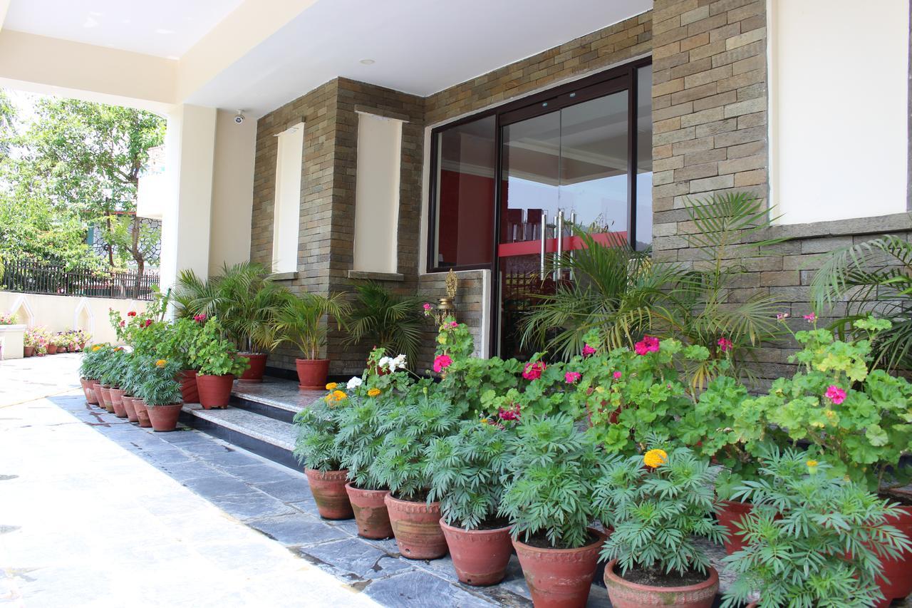 Tuki Resort Pokhara Exterior photo